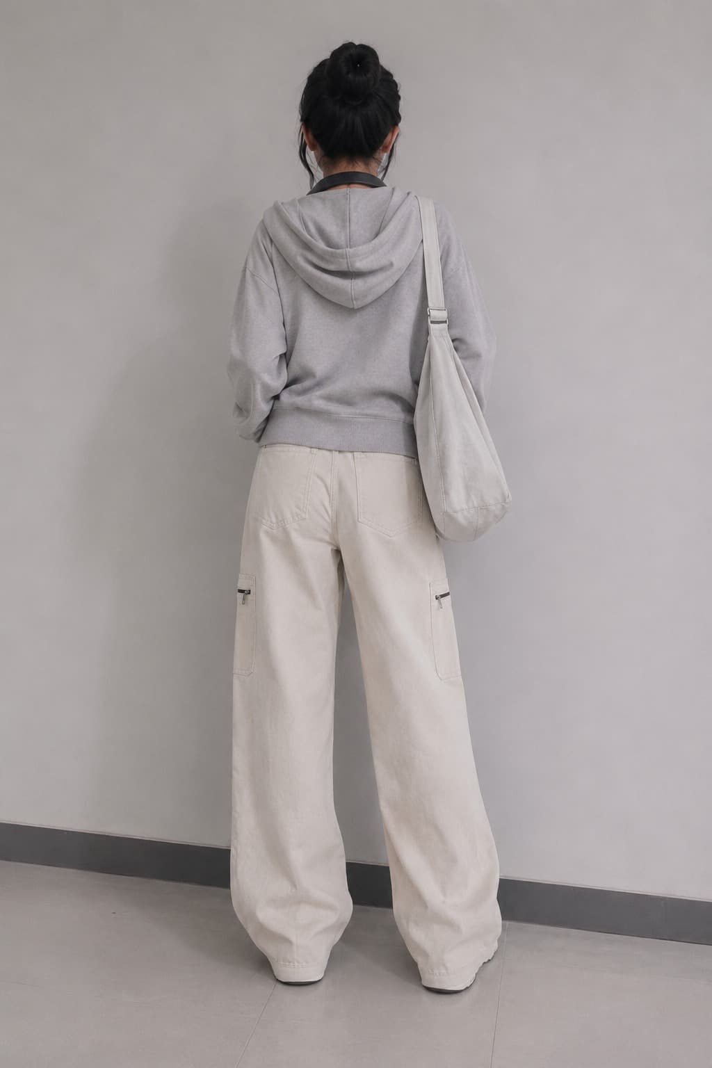 IVORY UTILITY Detail