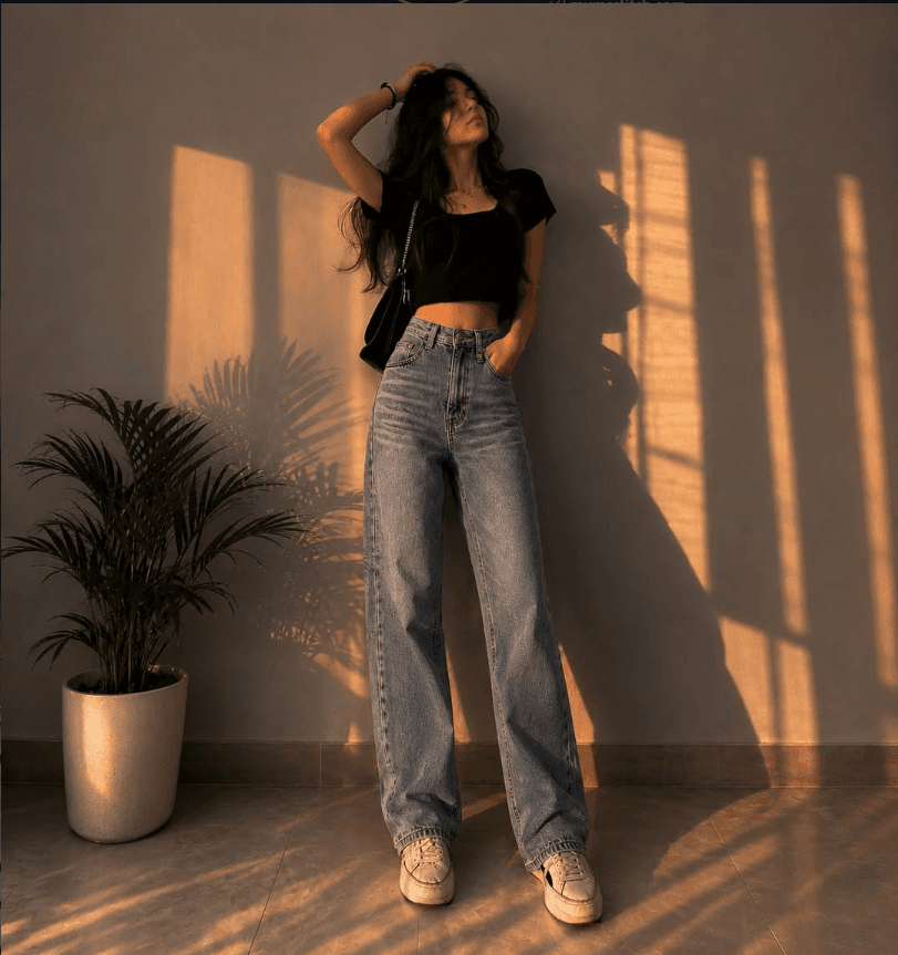 Model in baggy jeans - As seen on you